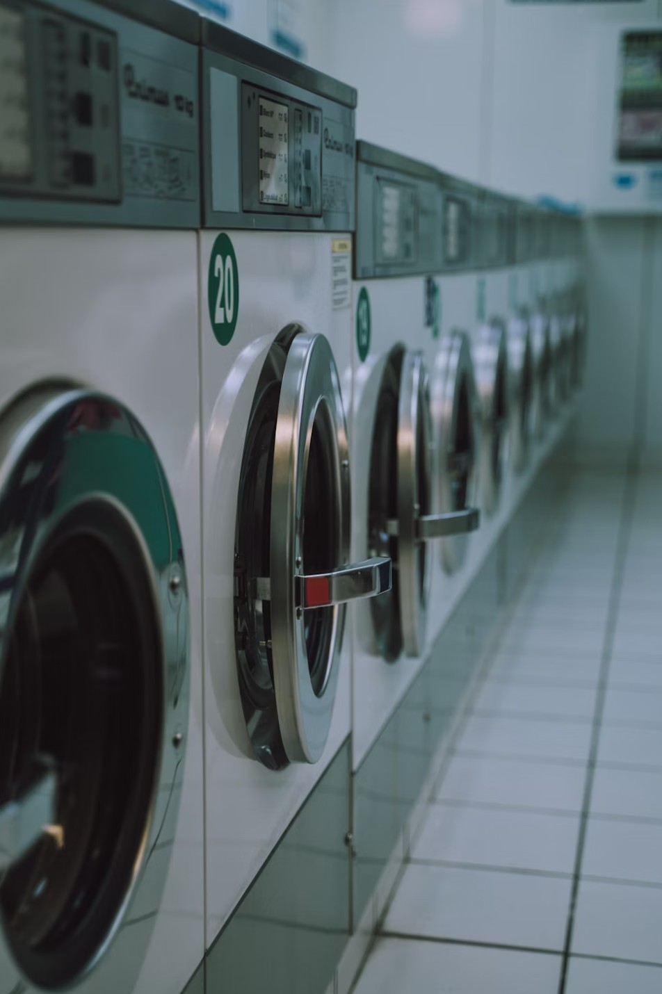 Professional laundry service in Suffolk County